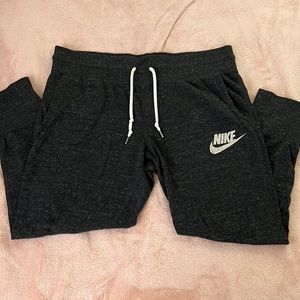Nike capri leggings